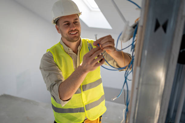 Best Electrical Contractors for Businesses  in Country Clu, FL
